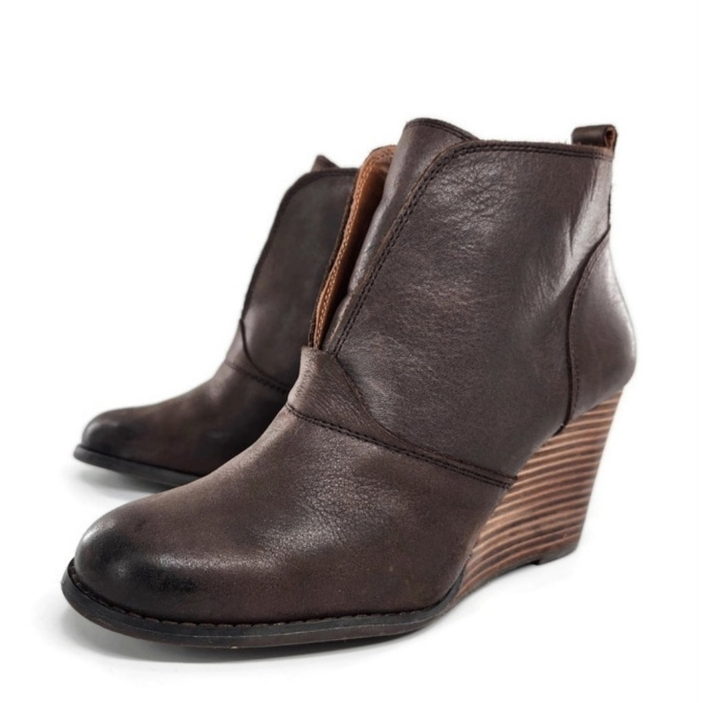 Lucky Brand Yinan Brown Burnished Leather Stacked Wedge Heel Ankle Booties